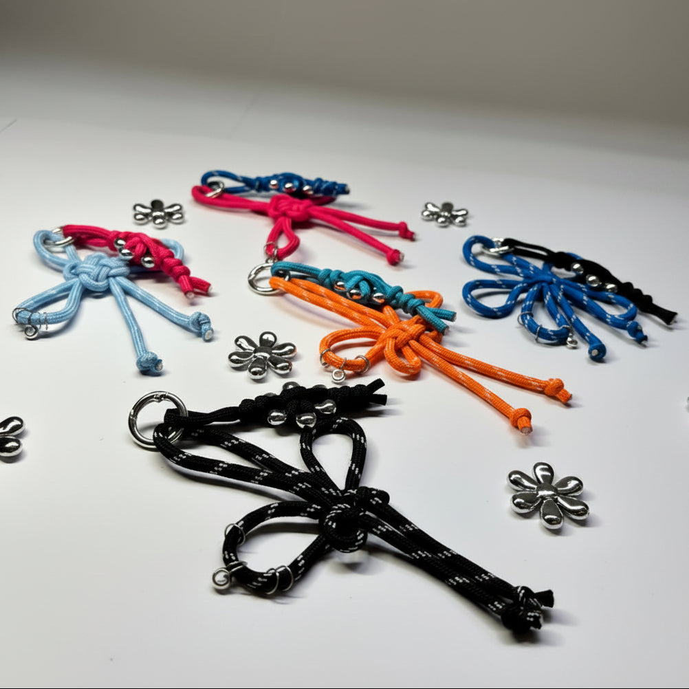 Charm de Flor - Azul & Negro